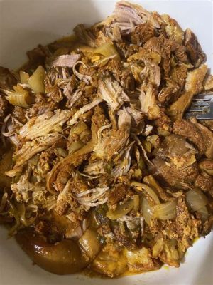  Cochinita Pibil:  Spice-Infused Pork Perfection Slow-Cooked Under the Mayan Sun!